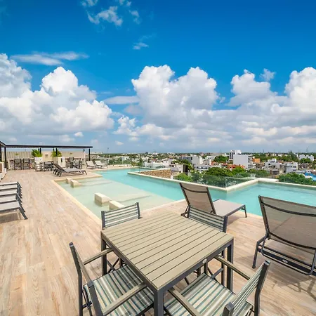 Condo Veronica - Comfortable 2 Bedroom With Rooftop Gym And Pool